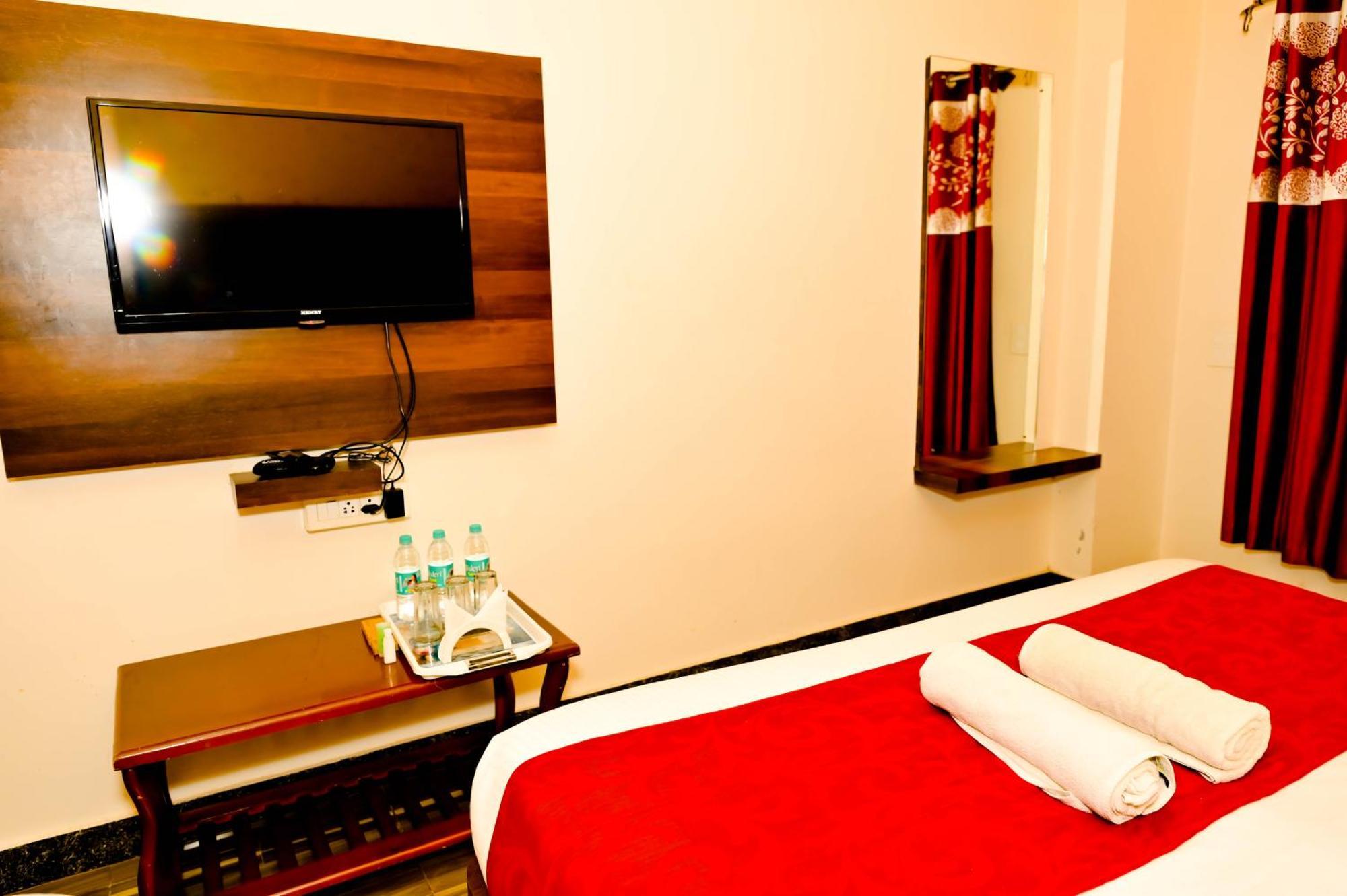 Townhouse Mk Hotel Chikmagalūr Kültér fotó