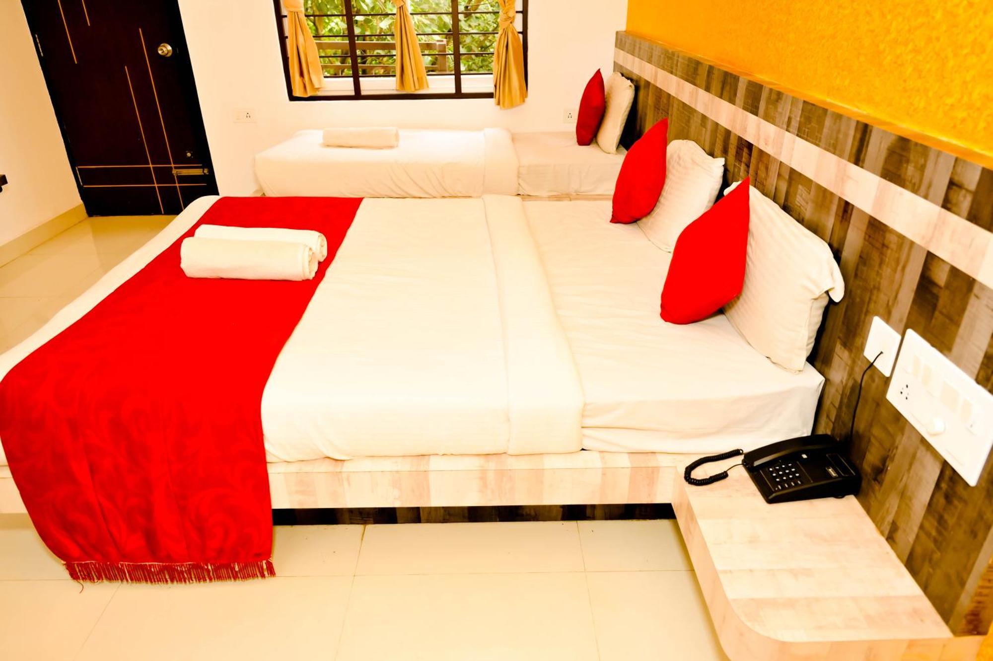 Townhouse Mk Hotel Chikmagalūr Kültér fotó