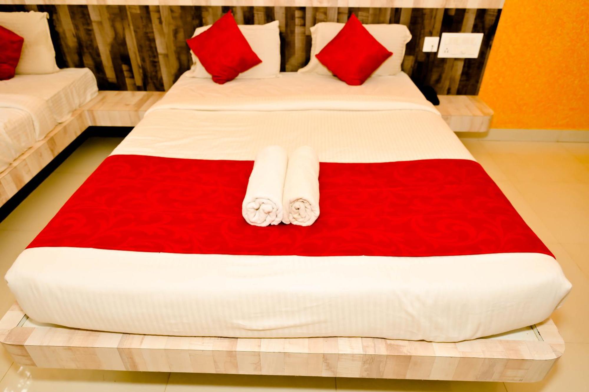 Townhouse Mk Hotel Chikmagalūr Kültér fotó