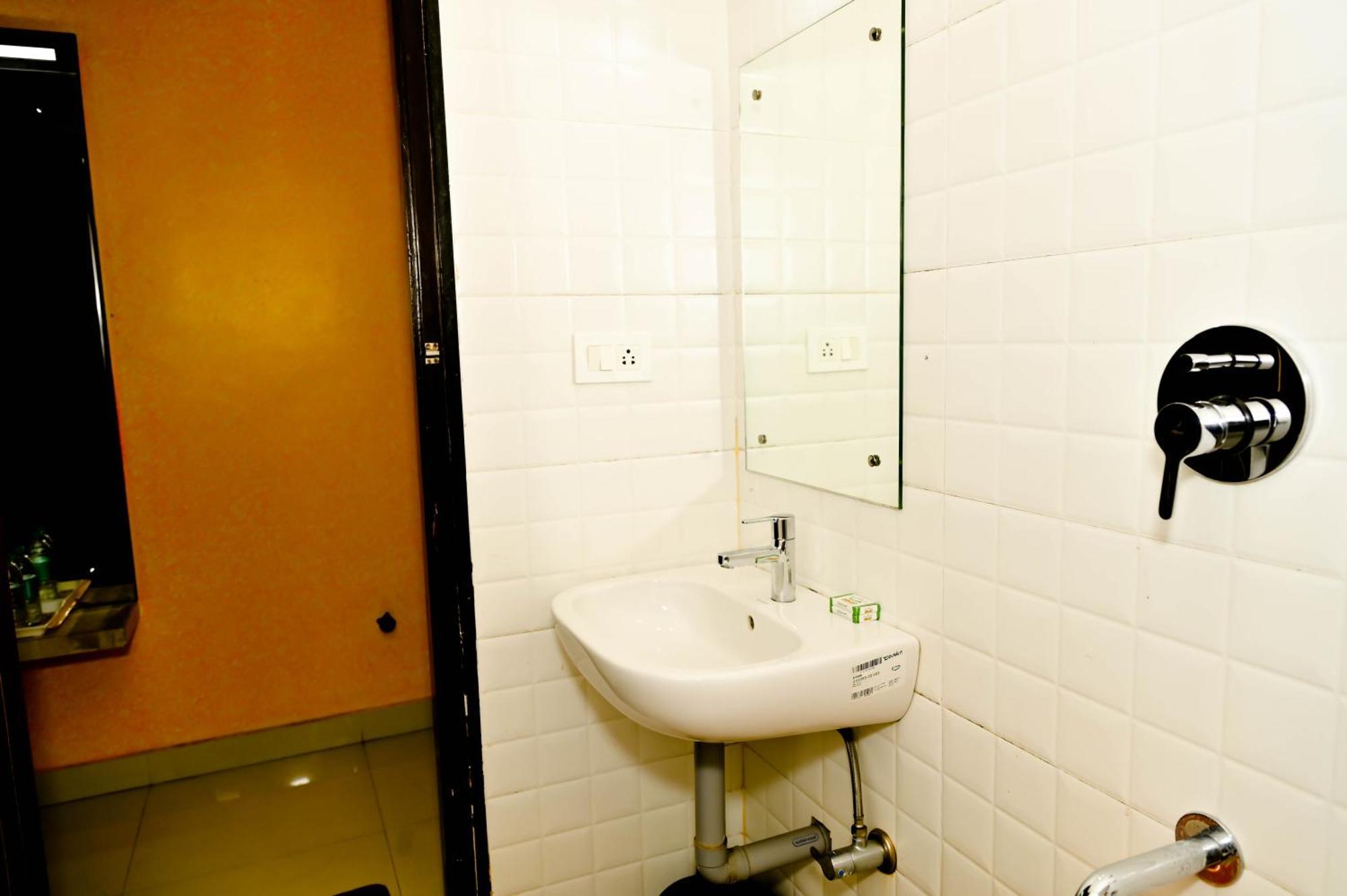 Townhouse Mk Hotel Chikmagalūr Kültér fotó