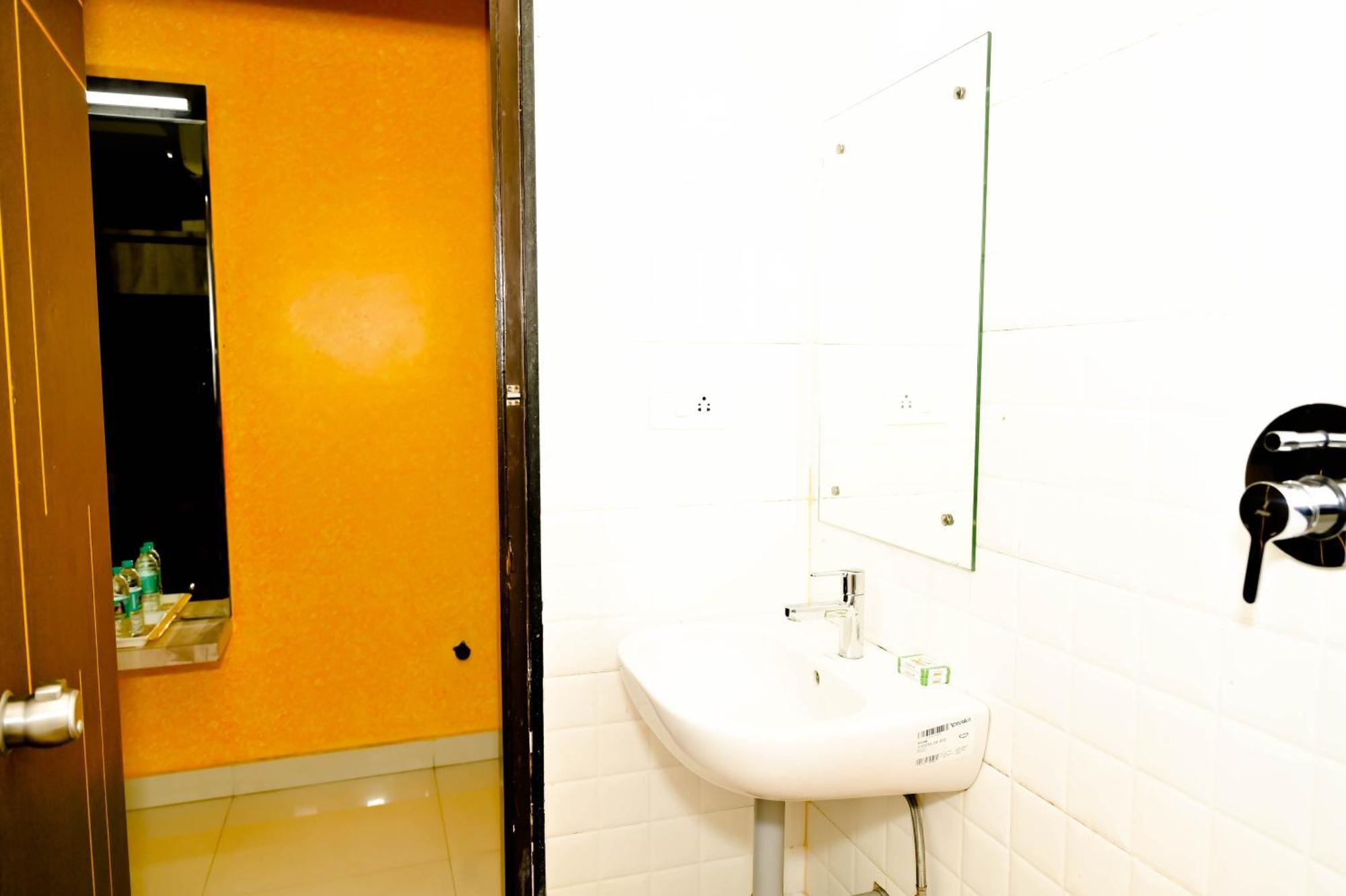 Townhouse Mk Hotel Chikmagalūr Kültér fotó